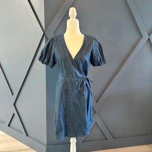 Old Navy adorable wrap jean dress with boho puff sleeves🛍️